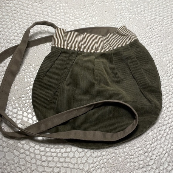 Handcrafted pretty khaki corduroy flower purse NEW! - Picture 3 of 4